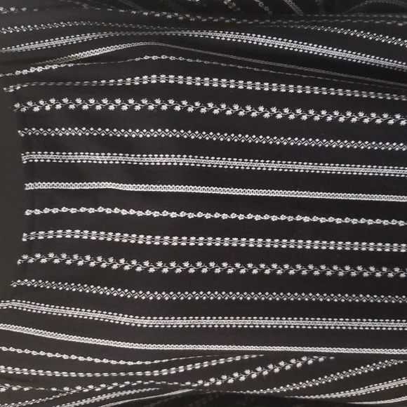 Olio Squared Designer  Tops - Picture 3 of 6